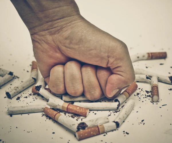 Comment arrêter de fumer la cigarette en 2024 ? - Blog CLOUD VAPOR
